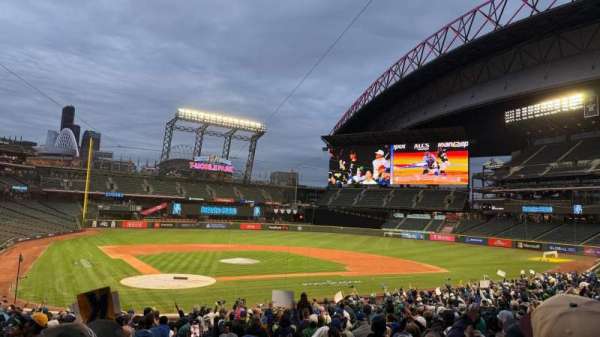 T-Mobile Park, section: 127, row: 31, seat: 2