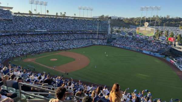 Dodger Stadium, section: 34rs, row: Hh, seat: 16