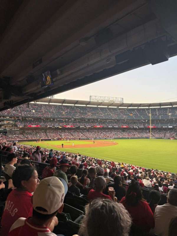 Angel Stadium, section: 229, row: E, seat: 9