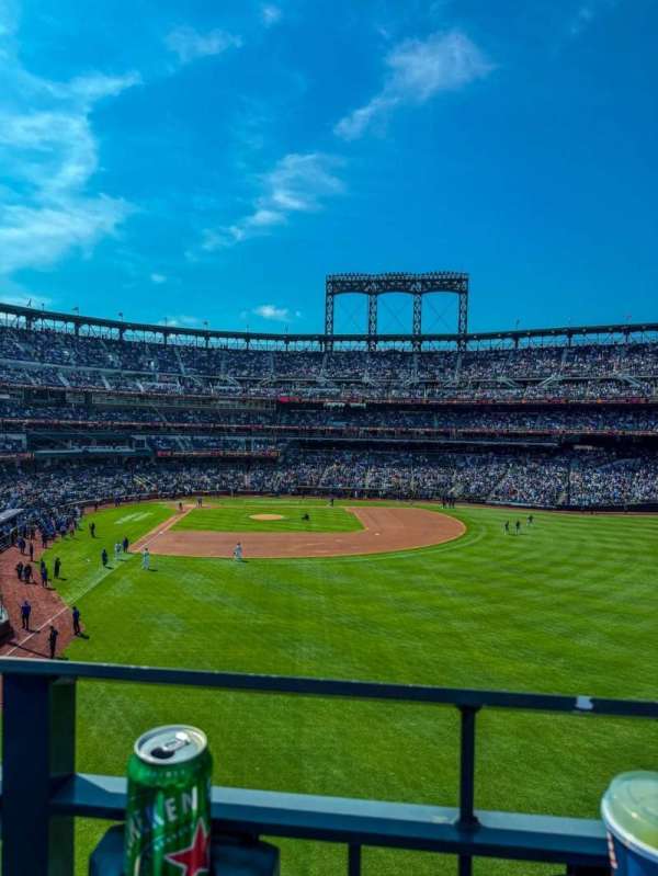 Citi Field, section: 302, row: 1, seat: 9