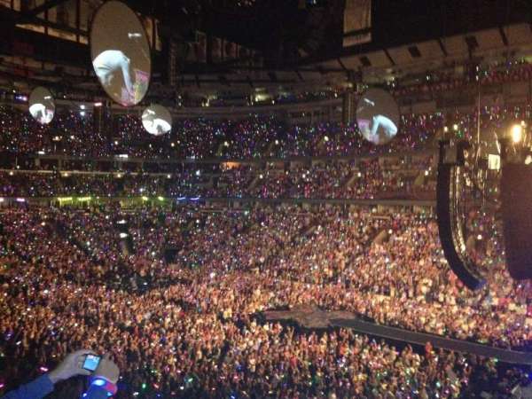 United Center, section: 231, row: 2, seat: 14