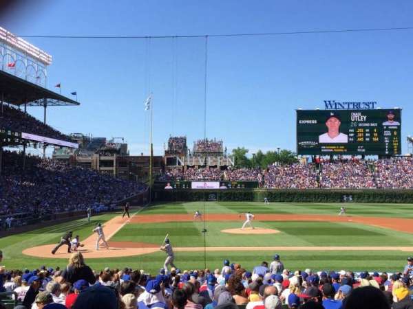 Wrigley Field, section: 122, row: 11, seat: 6