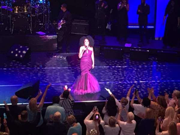 Chicago Theatre, section: Loge4, row: AA, seat: 404