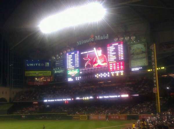 Daikin Park, section: 122, row: 21, seat: 22