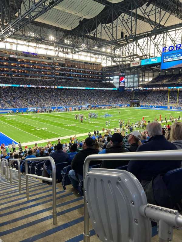 Ford Field, section: 122, row: 27, seat: 23
