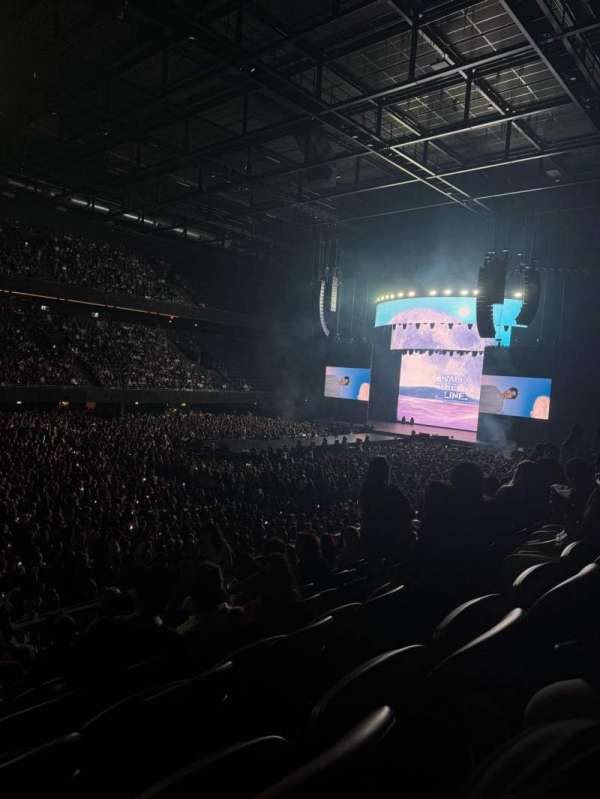 Ziggo Dome, section: 105, row: 7, seat: 124