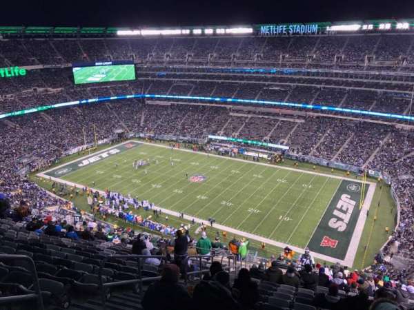 MetLife Stadium, section: 334, row: 26, seat: 25