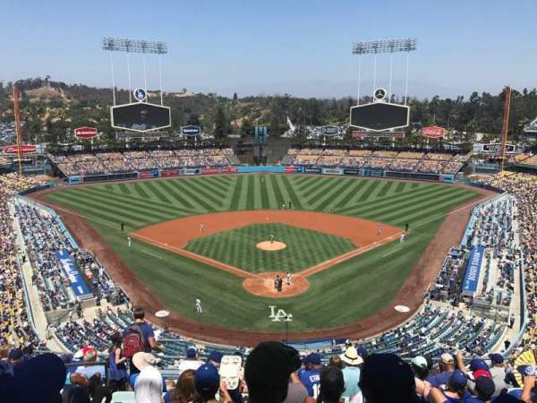 Dodger Stadium, section: 1RS, row: L, seat: 17