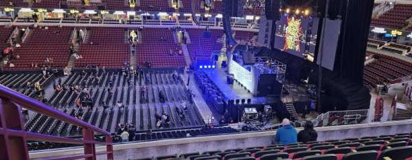 United Center, section: 233, row: 8, seat: 16