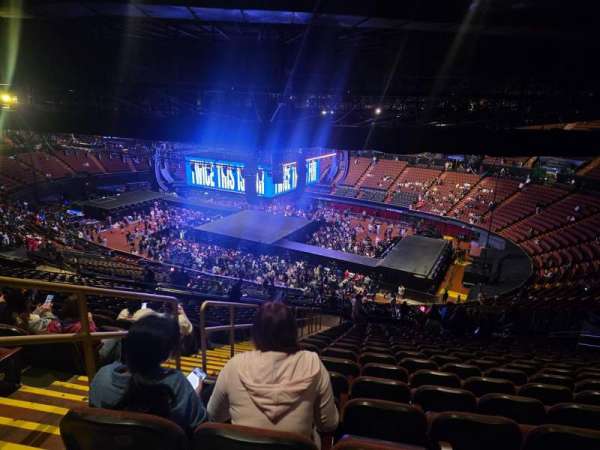 Kia Forum, section: 231, row: 21, seat: 3