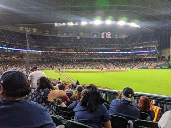 Daikin Park, section: 134, row: 15, seat: 7
