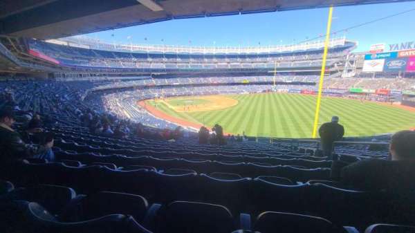 Yankee Stadium, section: 209, row: 19, seat: 4
