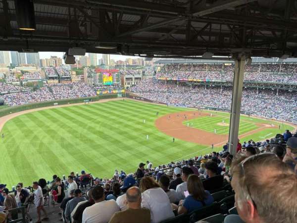 Wrigley Field, section: 404L, row: 9, seat: 19