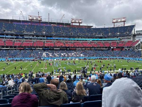 Nissan Stadium, section: 136, row: FF, seat: 21