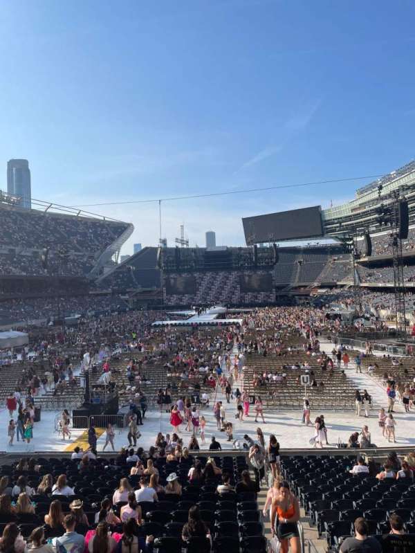 Soldier Field, section: 221, row: 1, seat: 4