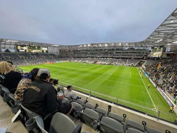 BMO Stadium, section: 209, row: D, seat: 8-9