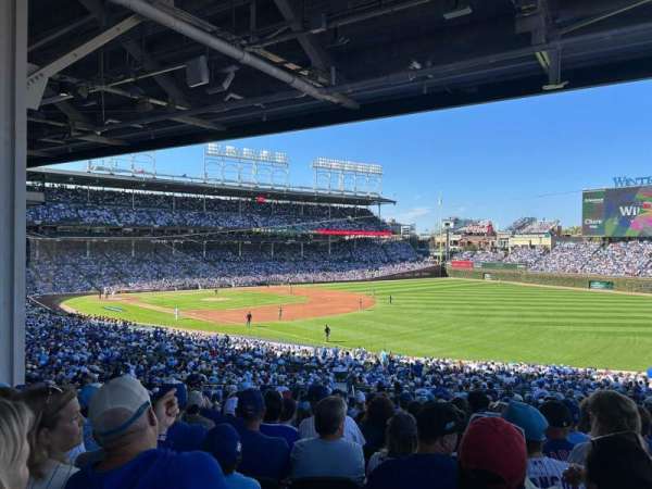 Wrigley Field, section: 230, row: 18, seat: 15