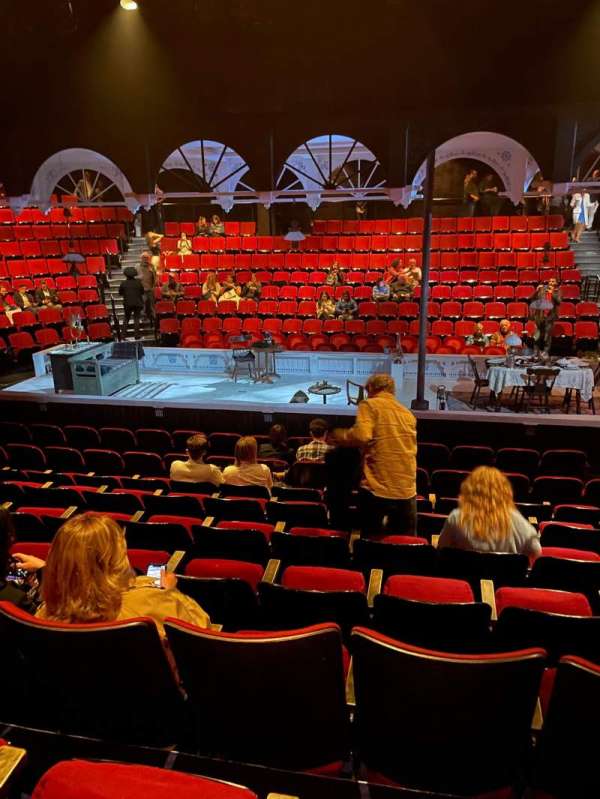Circle in the Square Theatre, section: Orchestra 200 (Even), row: G, seat: 234