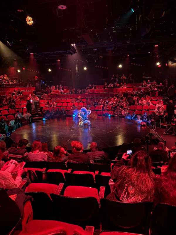 Circle in the Square Theatre, section: Orchestra 200 (Even), row: F, seat: 234