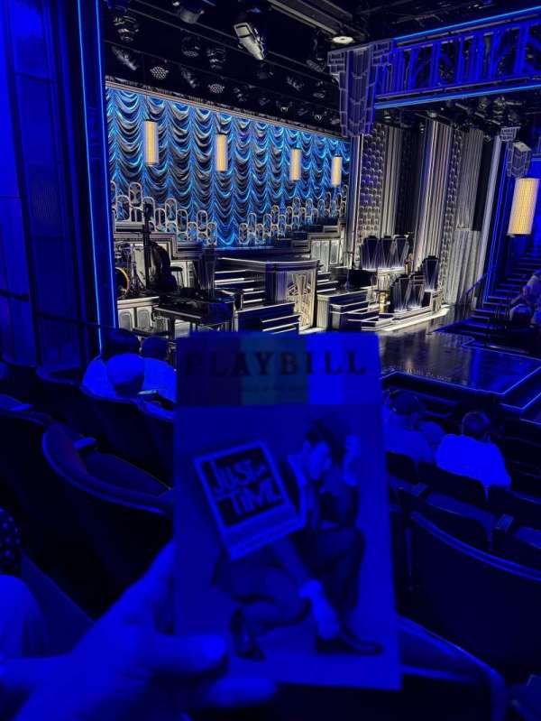 Circle in the Square Theatre, section: Orchestra 200 (Odd), row: G, seat: 233