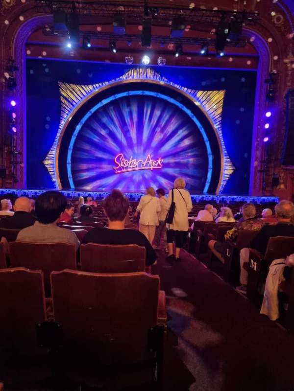 Dominion Theatre, section: Stalls, row: Q, seat: 26