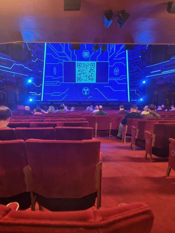 Adelphi Theatre, section: Stalls, row: R, seat: 19