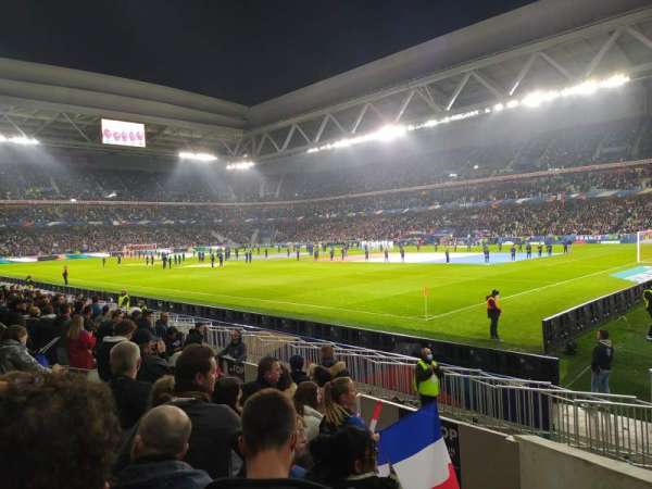 Stade Pierre Mauroy, section: E05, row: 24, seat: 77