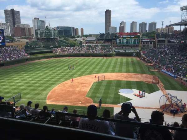 Wrigley Field, section: 412L, row: 1, seat: 16