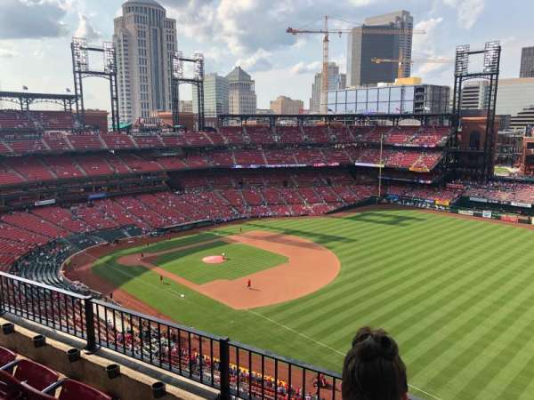 Busch Stadium, section: 435, row: 3, seat: 11