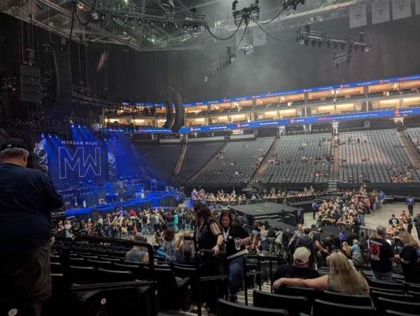 Golden 1 Center, section: 119, row: H, seat: 17