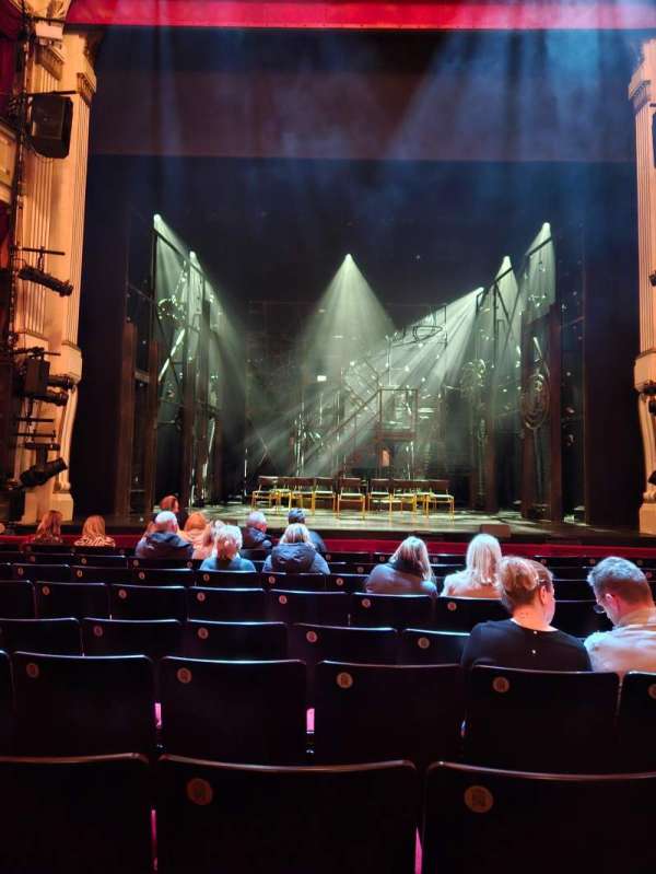 Theatre Royal Brighton, section: Stalls, row: L, seat: 15