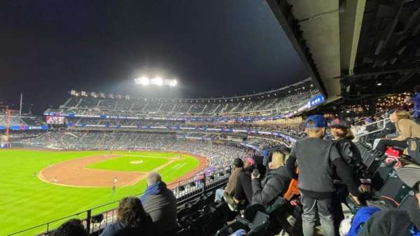 Citi Field, section: 331, row: 4, seat: 14