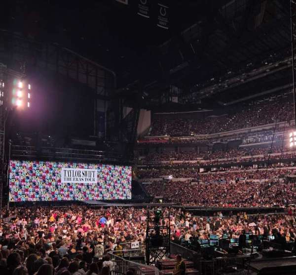 Photo by SapphirePrimrose at Lucas Oil Stadium