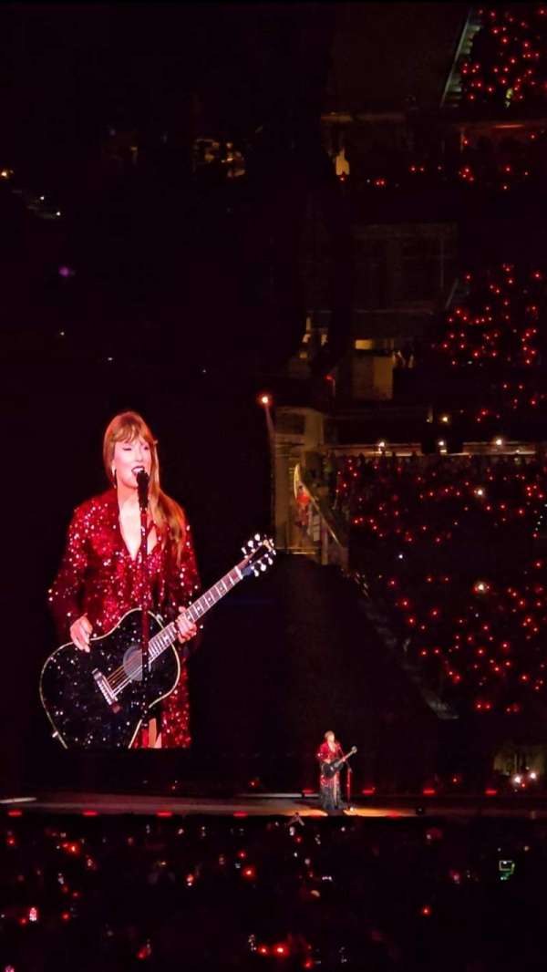 Photo by SapphirePrimrose at Lucas Oil Stadium