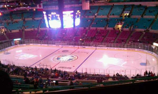 Madison Square Garden, section: 420, row: F, seat: 4
