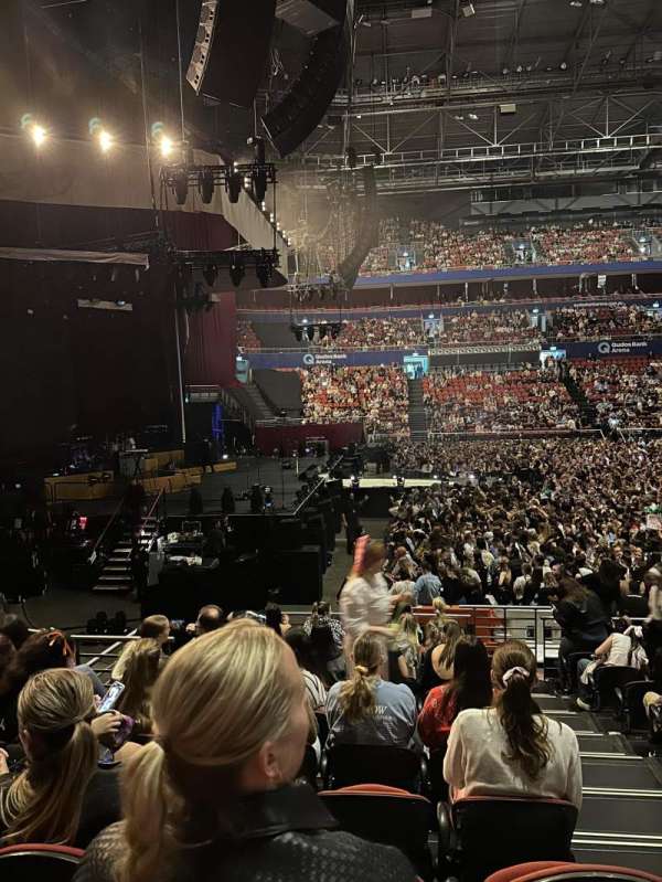 Qudos Bank Arena, section: 18, row: D, seat: 405