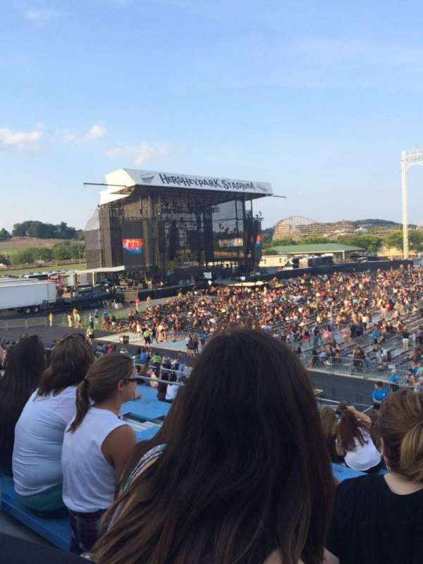 Hershey Park Stadium, section: 6, row: N, seat: 21