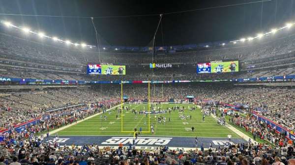 MetLife Stadium, section: 101, row: 40, seat: 1