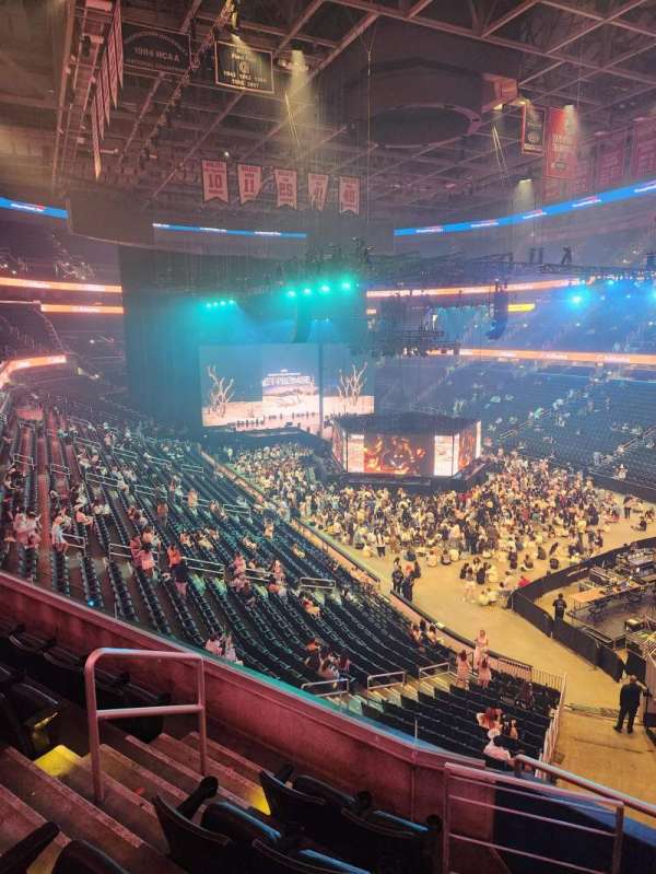 Capital One Arena, section: 205, row: E, seat: 4