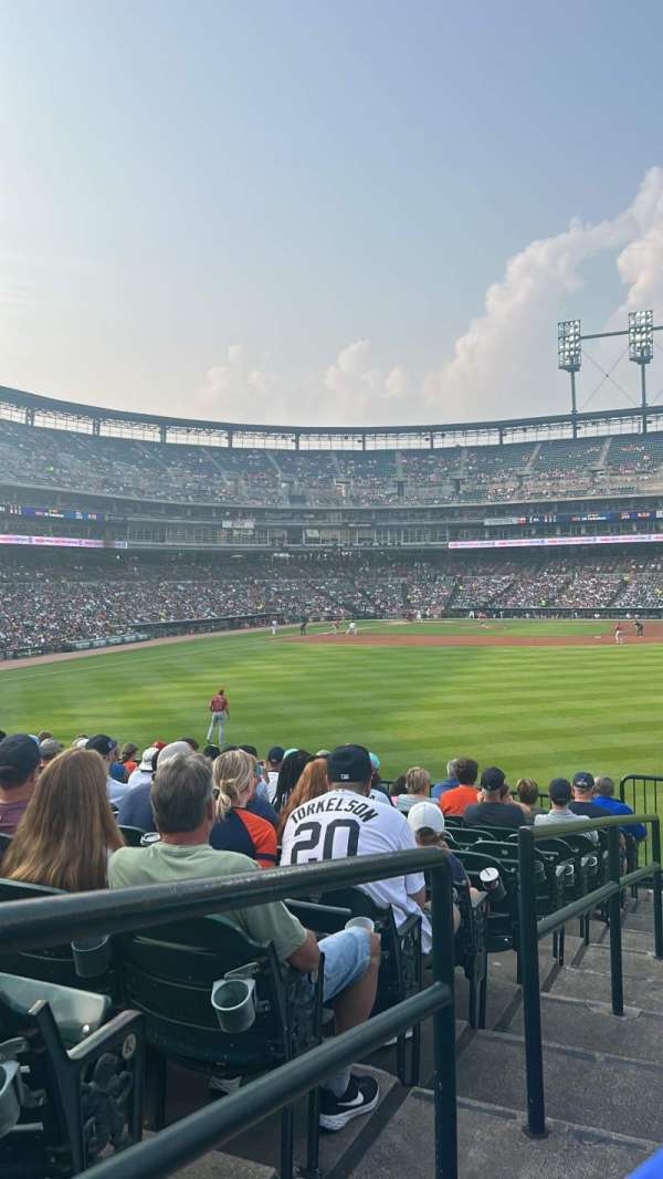Comerica Park, section: 103, row: M, seat: 16