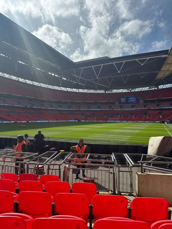 Wembley Stadium, section: 108, row: 6, seat: 184