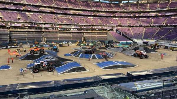 U.S. Bank Stadium, section: V10, row: 2, seat: 15