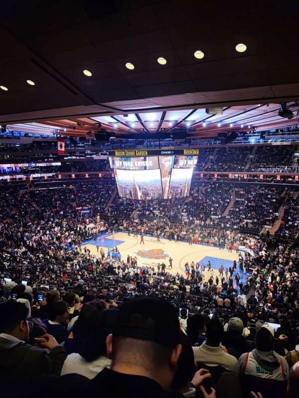 Madison Square Garden, section: 213, row: 11, seat: 14