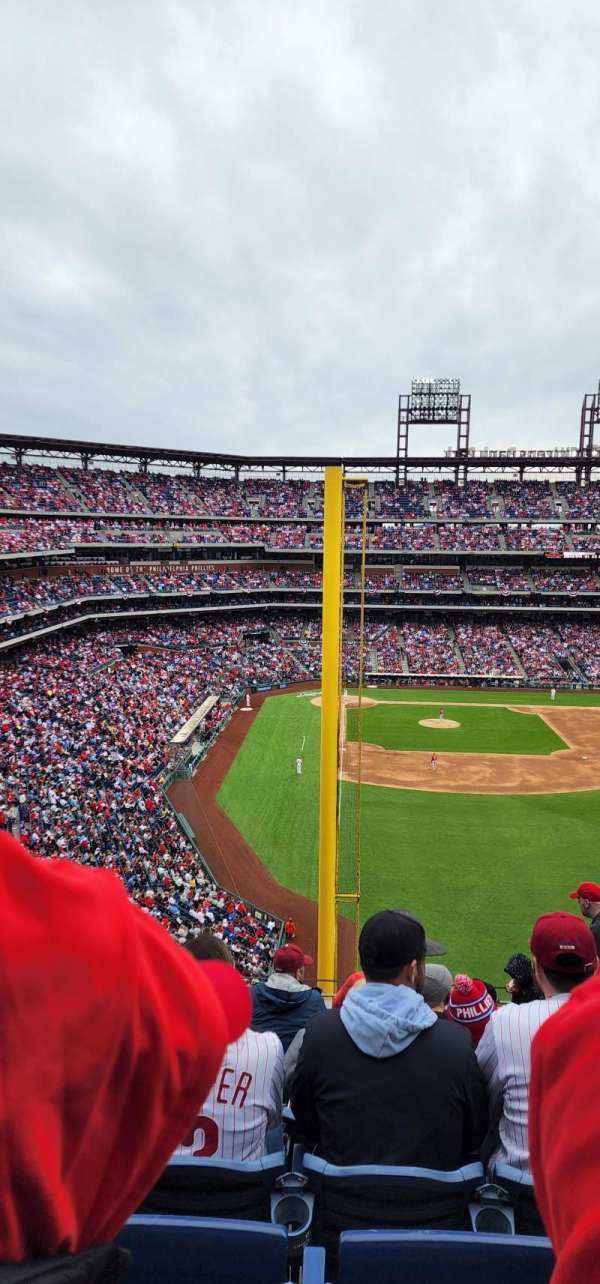 Citizens Bank Park, section: 305, row: 9, seat: 8