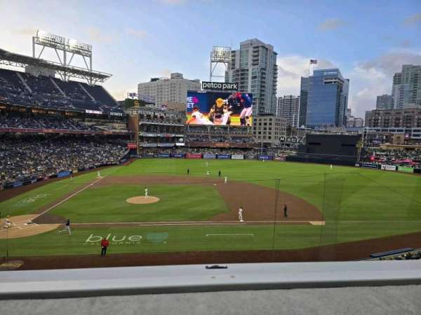 Petco Park, section: 207, row: 1