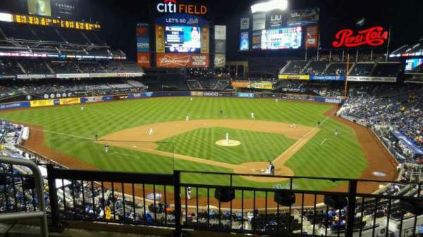 Citi Field, section: 321, row: 3, seat: 13