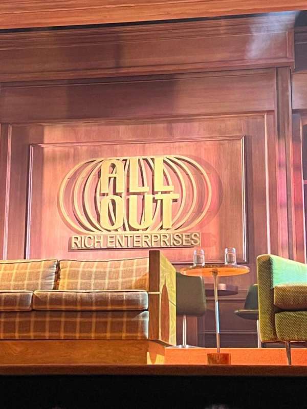 Nederlander Theatre, section: Orchestra C, row: C, seat: 104