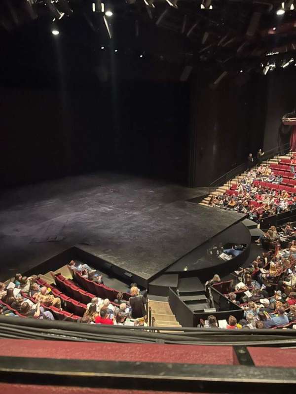 Vivian Beaumont Theater, section: Loge L, row: A, seat: 104