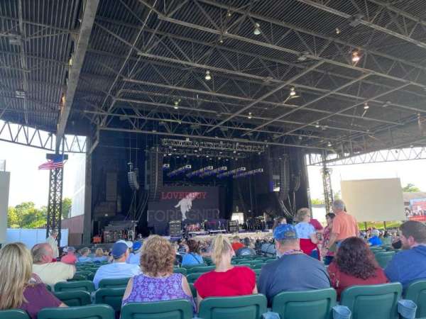 The Pavilion at Star Lake, section: 8, row: R, seat: 5