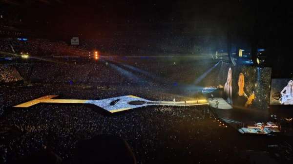 Paris La Défense Arena, section: 419, row: 43, seat: 33